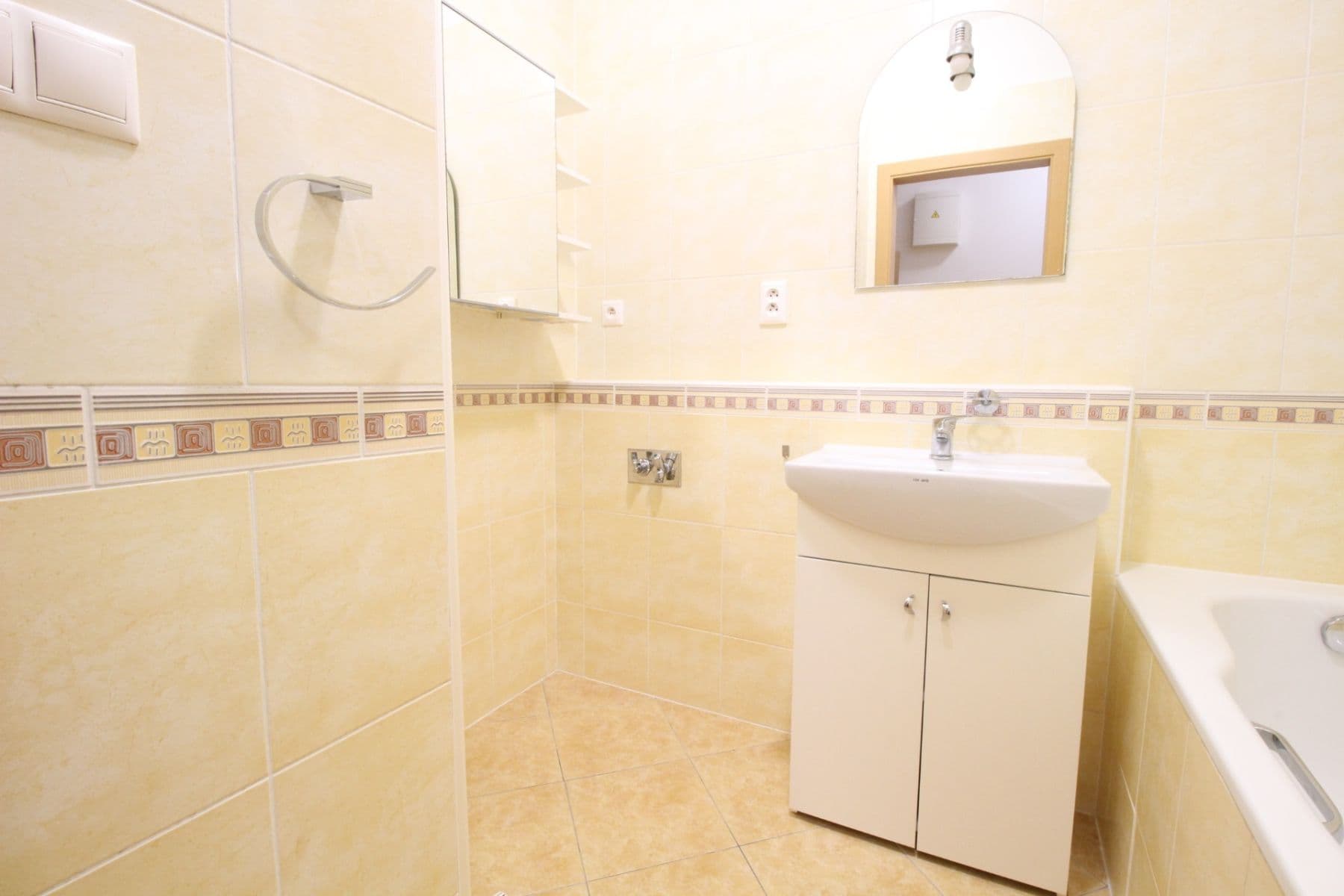 Prenájom bytu 2-izbový 55 m², Laudonova, Praha, Praha Prenájom bytu 2-izbový 55 m², Laudonova, Praha, Praha