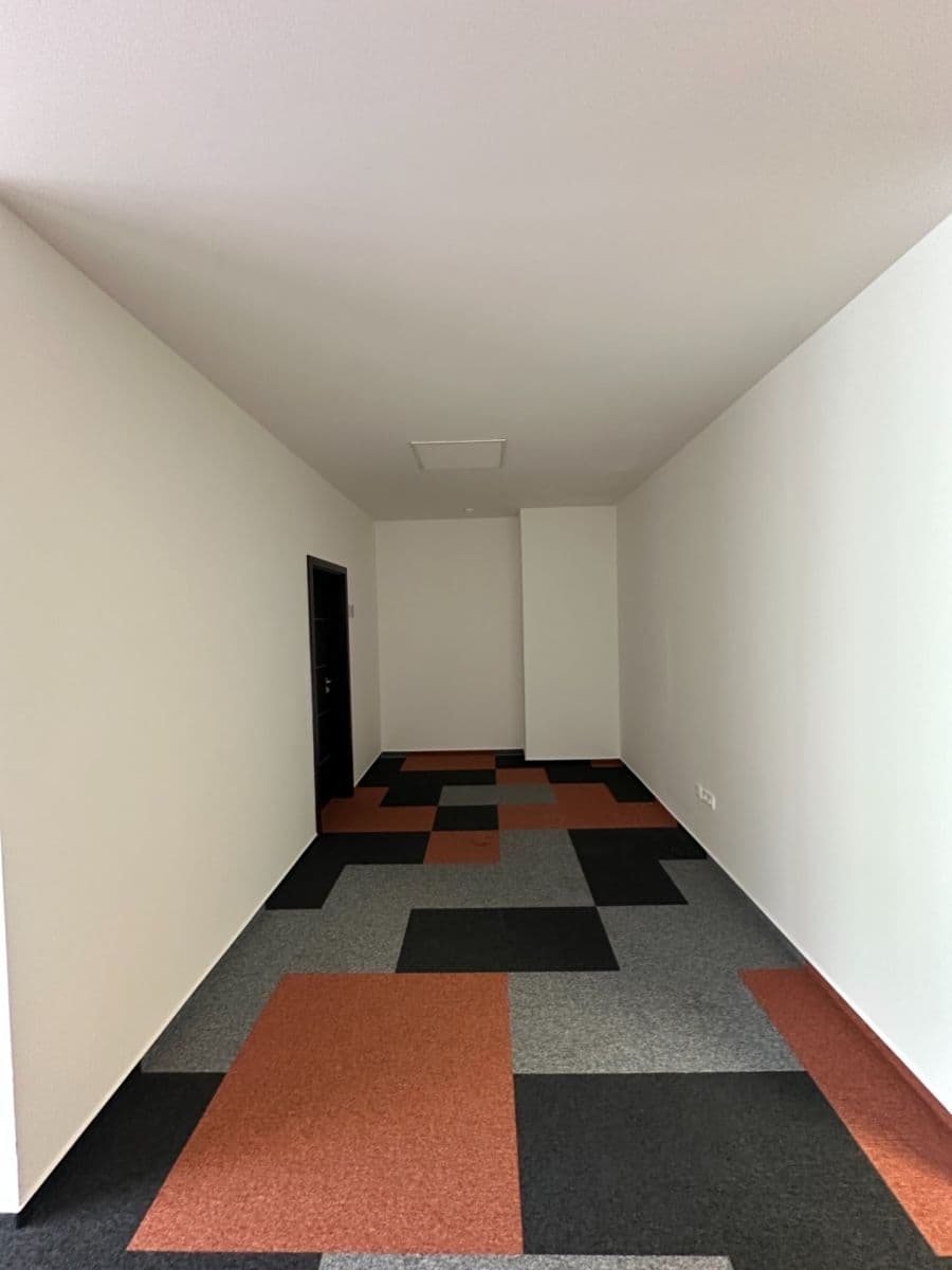Prenájom kancelárie 19 m², Kurzova, Praha, Praha Prenájom kancelárie 19 m², Kurzova, Praha, Praha