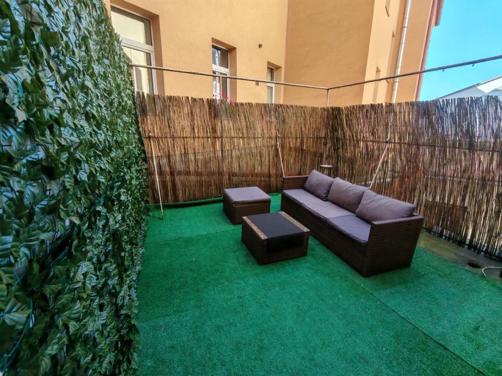 Prenájom bytu 1-izbový 50 m², Dr. Davida Bechera, Karlovy Vary, Karlovarský kraj Prenájom bytu 1-izbový 50 m², Dr. Davida Bechera, Karlovy Vary, Karlovarský kraj