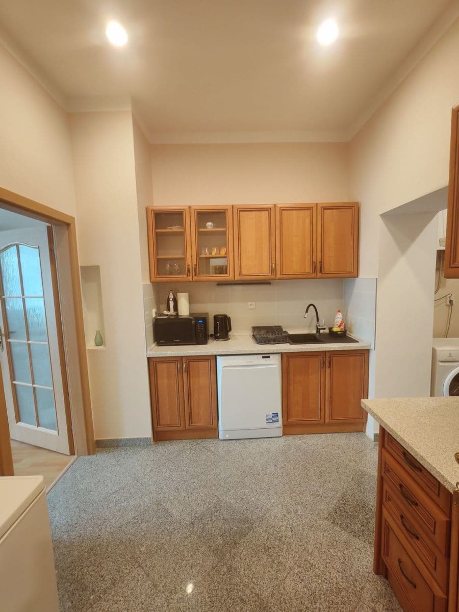 Prenájom bytu 2-izbový 50 m², Luční vrch, Karlovy Vary, Karlovarský kraj Prenájom bytu 2-izbový 50 m², Luční vrch, Karlovy Vary, Karlovarský kraj