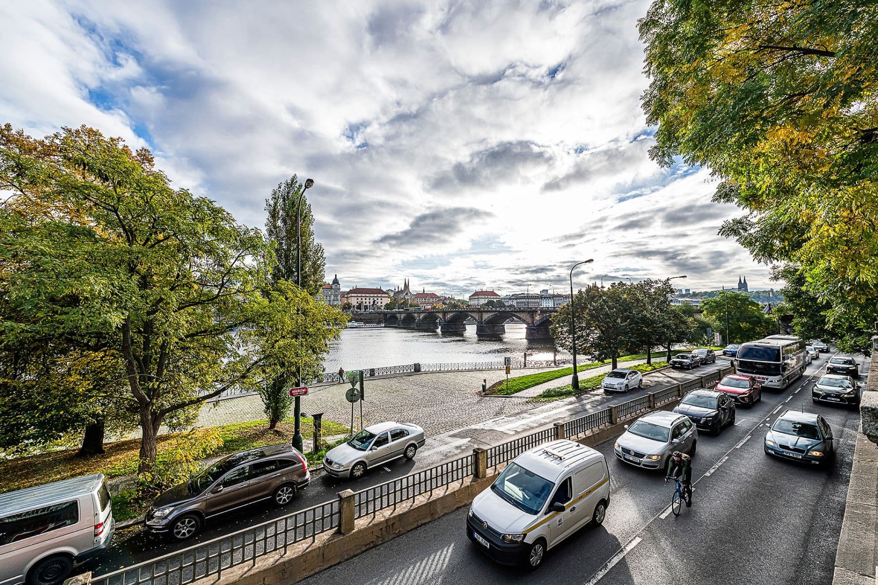 Predaj bytu 3-izbový 85 m², Hořejší nábřeží, Praha, Praha Predaj bytu 3-izbový 85 m², Hořejší nábřeží, Praha, Praha