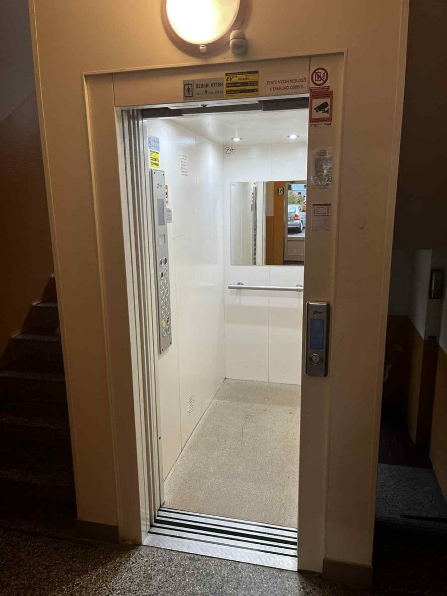 Predaj bytu 3-izbový 72 m², Břeclavská, Plzeň, Plzeňský kraj Predaj bytu 3-izbový 72 m², Břeclavská, Plzeň, Plzeňský kraj