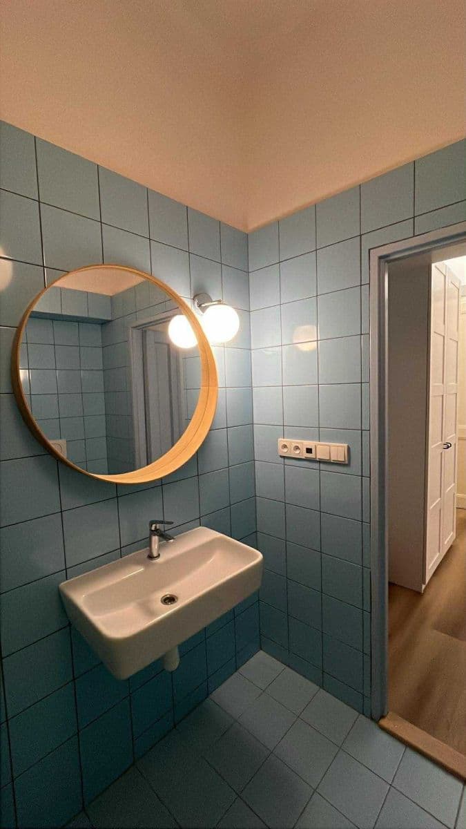 Prenájom bytu 2-izbový 42 m², Rostislavova, Praha, Praha Prenájom bytu 2-izbový 42 m², Rostislavova, Praha, Praha