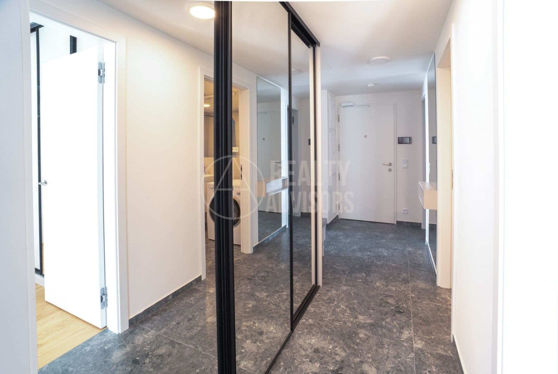 Predaj bytu 3-izbový 60 m², Československého exilu, Praha, Praha Predaj bytu 3-izbový 60 m², Československého exilu, Praha, Praha