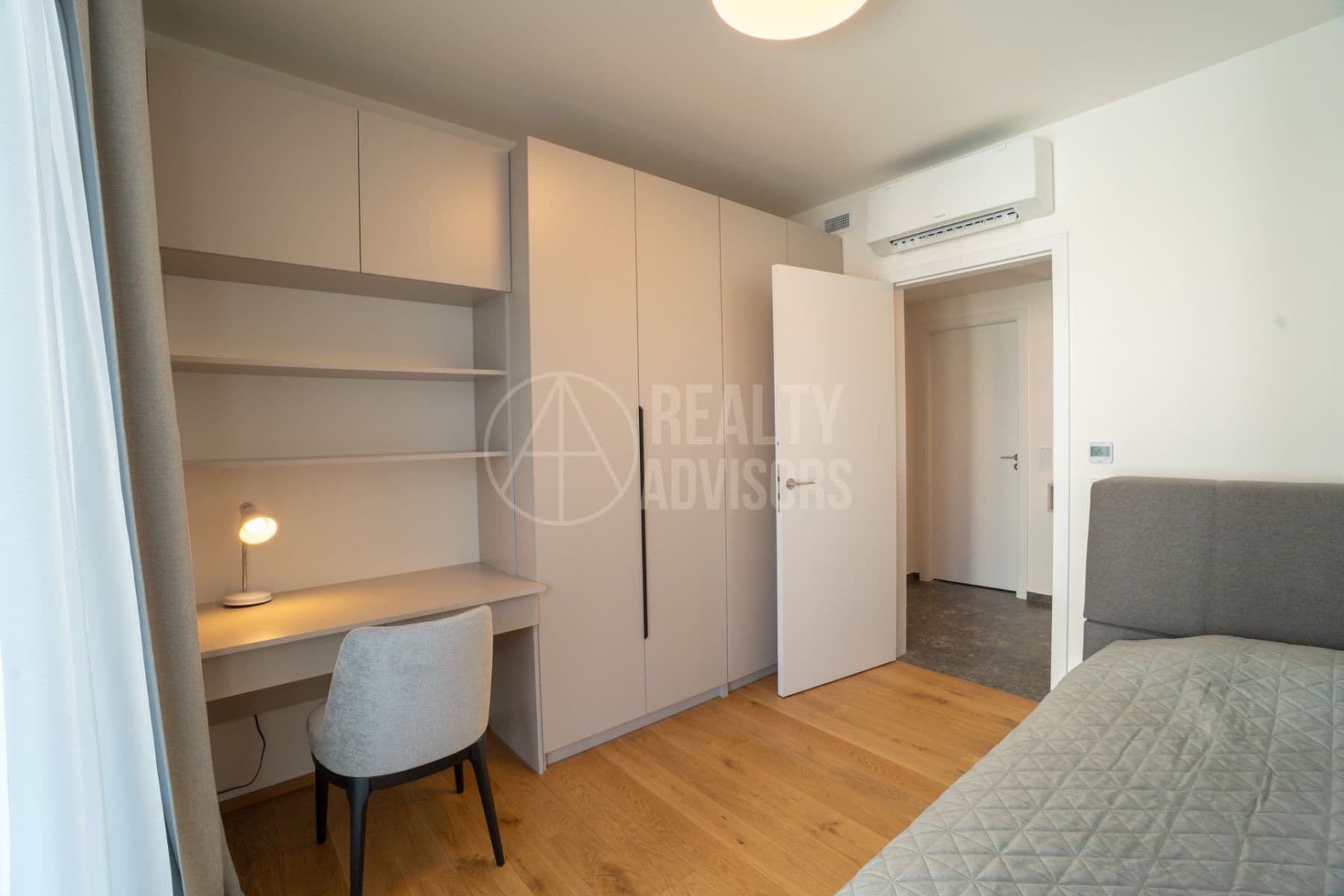 Predaj bytu 3-izbový 60 m², Československého exilu, Praha, Praha Predaj bytu 3-izbový 60 m², Československého exilu, Praha, Praha