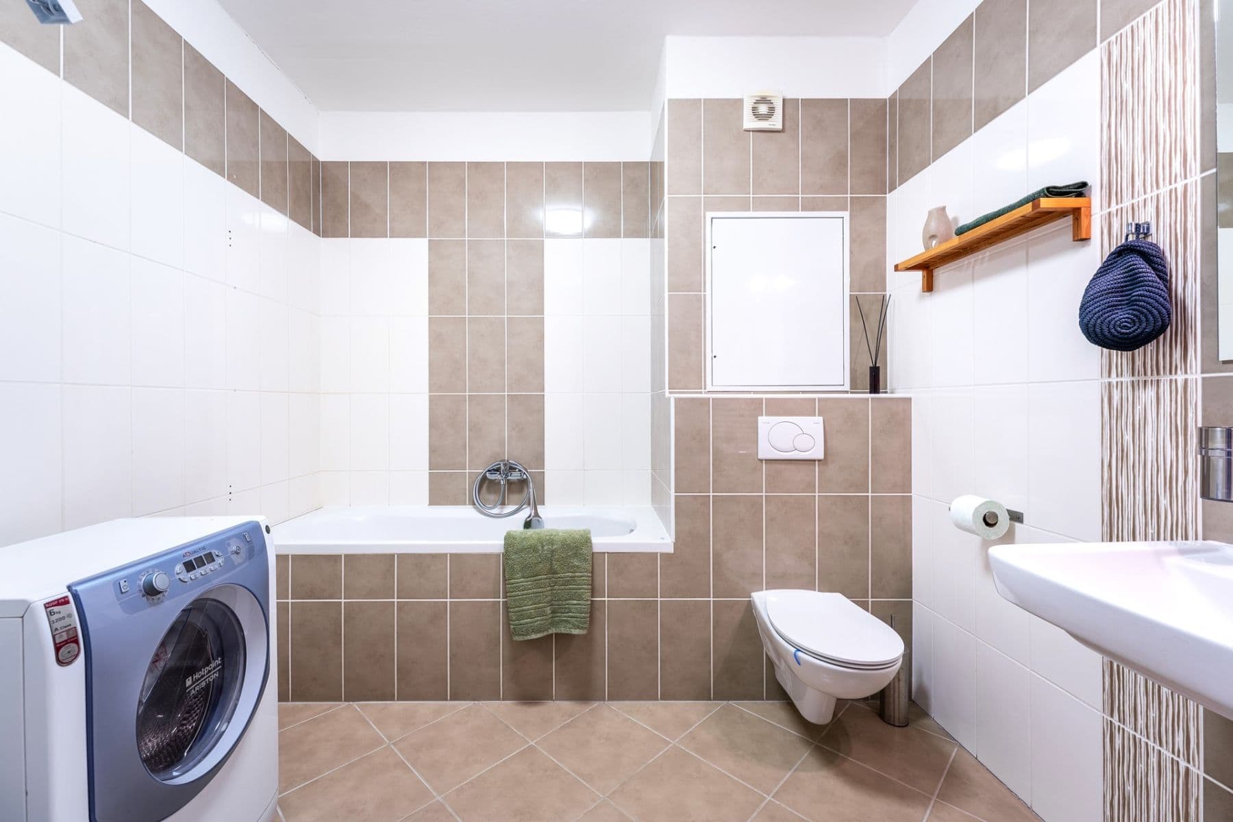 Predaj bytu 1-izbový 37 m², Holubice, Jihomoravský kraj Predaj bytu 1-izbový 37 m², Holubice, Jihomoravský kraj