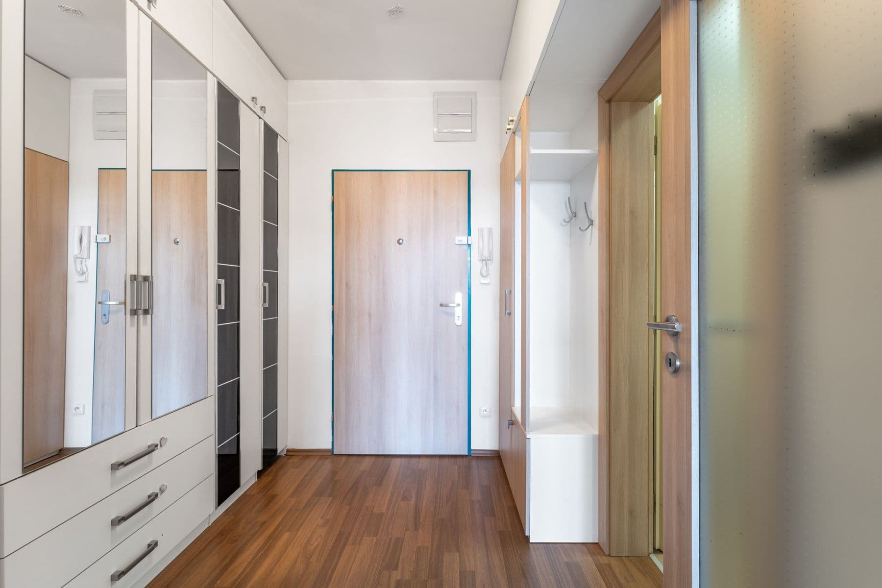 Predaj bytu 1-izbový 37 m², Holubice, Jihomoravský kraj Predaj bytu 1-izbový 37 m², Holubice, Jihomoravský kraj