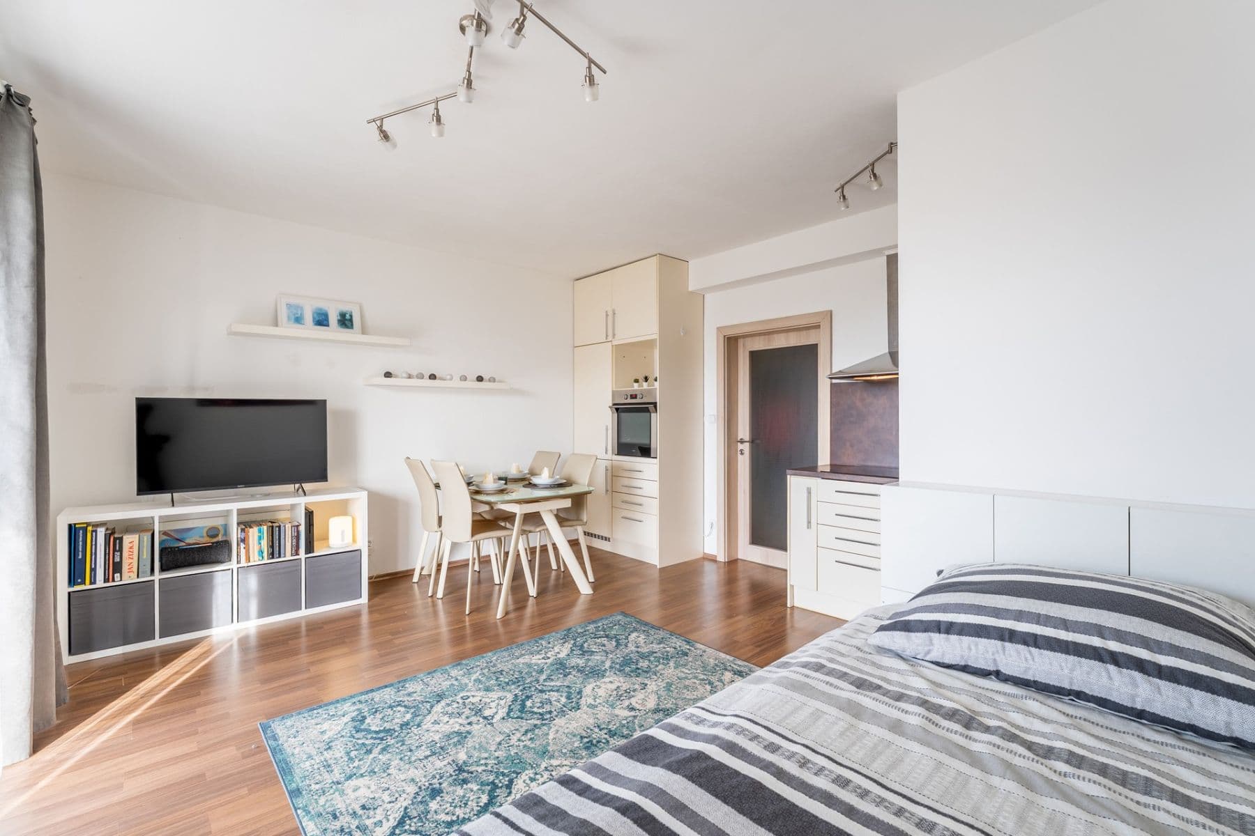 Predaj bytu 1-izbový 37 m², Holubice, Jihomoravský kraj Predaj bytu 1-izbový 37 m², Holubice, Jihomoravský kraj