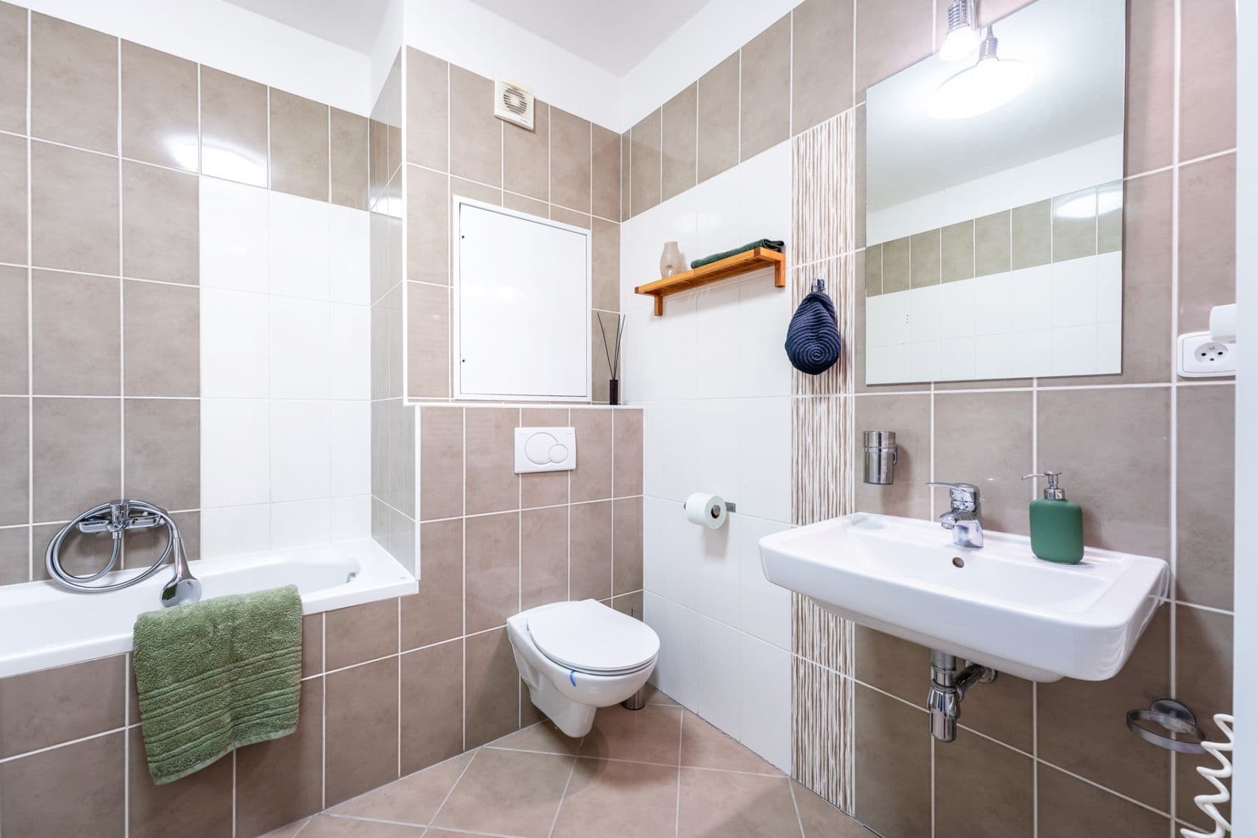Predaj bytu 1-izbový 37 m², Holubice, Jihomoravský kraj Predaj bytu 1-izbový 37 m², Holubice, Jihomoravský kraj