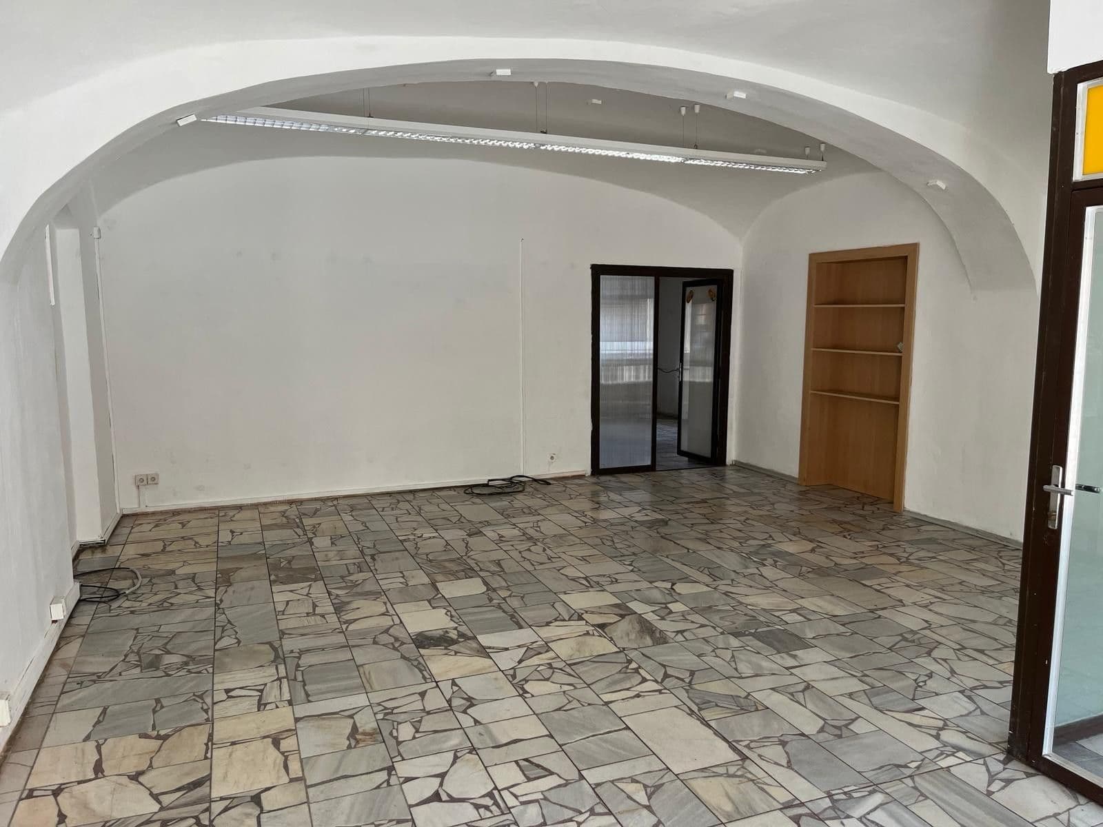 Predaj nebytového priestoru 360 m², náměstí T. G. Masaryka, Veselí nad Lužnicí, Jihočeský kraj Predaj nebytového priestoru 360 m², náměstí T. G. Masaryka, Veselí nad Lužnicí, Jihočeský kraj