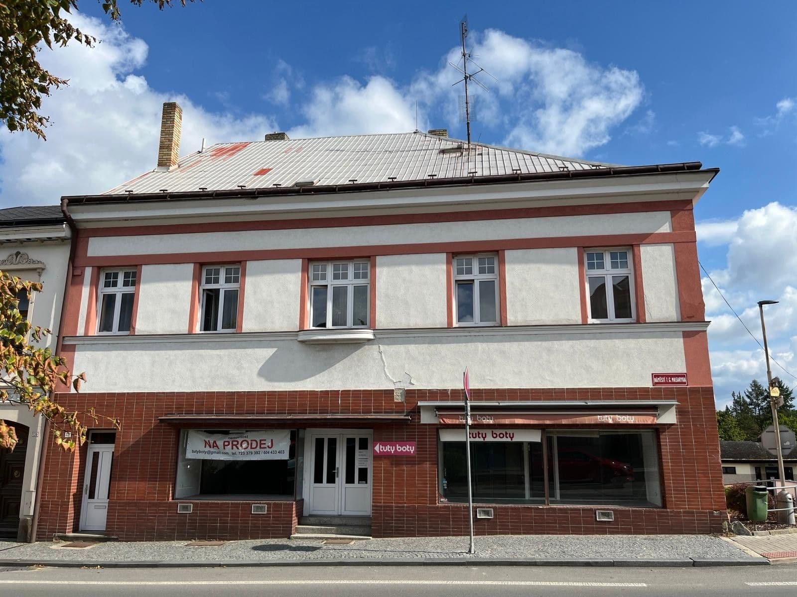 Predaj nebytového priestoru 360 m², náměstí T. G. Masaryka, Veselí nad Lužnicí, Jihočeský kraj Predaj nebytového priestoru 360 m², náměstí T. G. Masaryka, Veselí nad Lužnicí, Jihočeský kraj