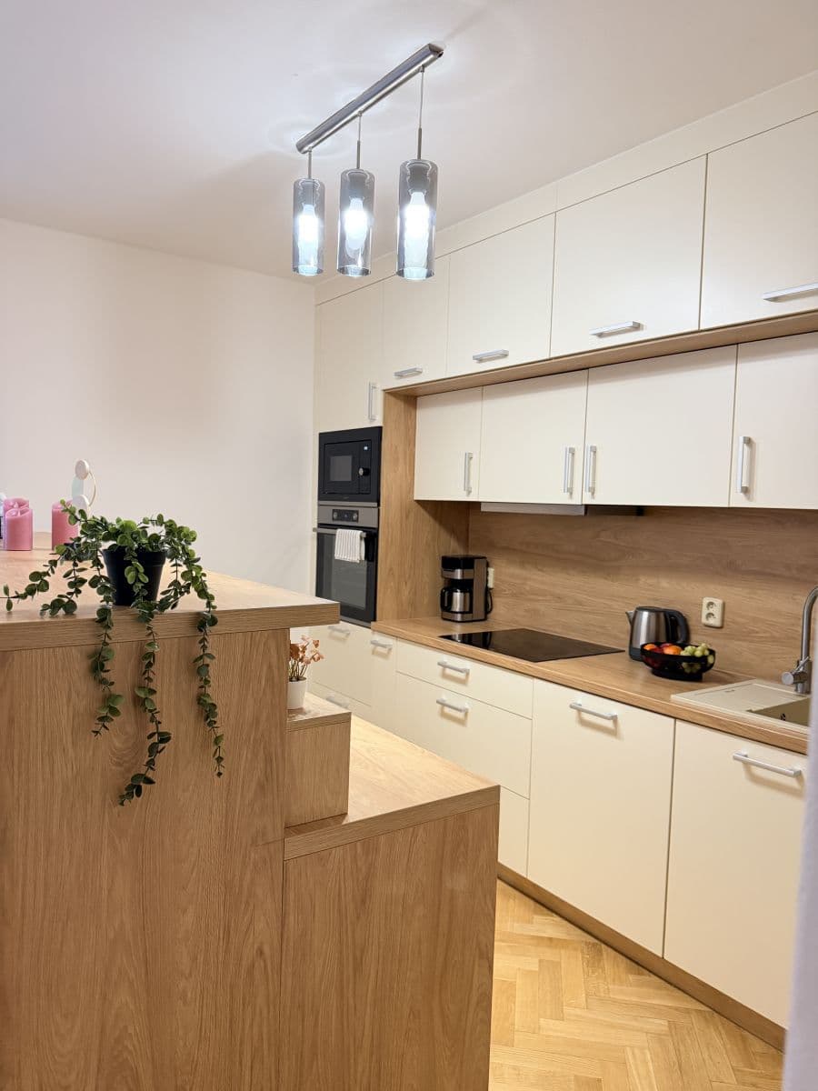 Prenájom bytu 107 m², Do Chuchle, Praha, Praha Prenájom bytu 107 m², Do Chuchle, Praha, Praha