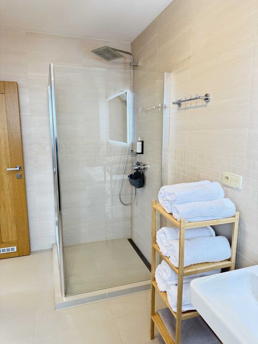 Prenájom bytu 107 m², Do Chuchle, Praha, Praha Prenájom bytu 107 m², Do Chuchle, Praha, Praha