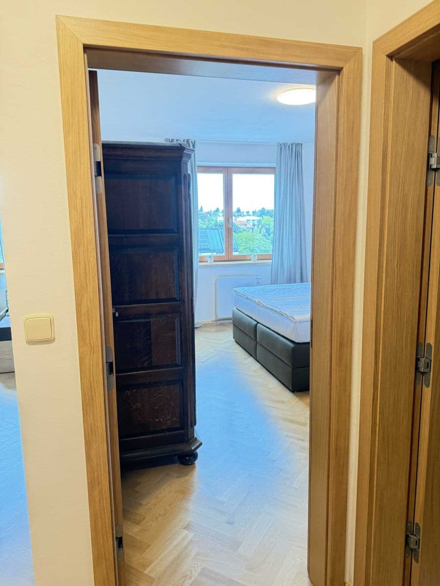 Prenájom bytu 107 m², Do Chuchle, Praha, Praha Prenájom bytu 107 m², Do Chuchle, Praha, Praha