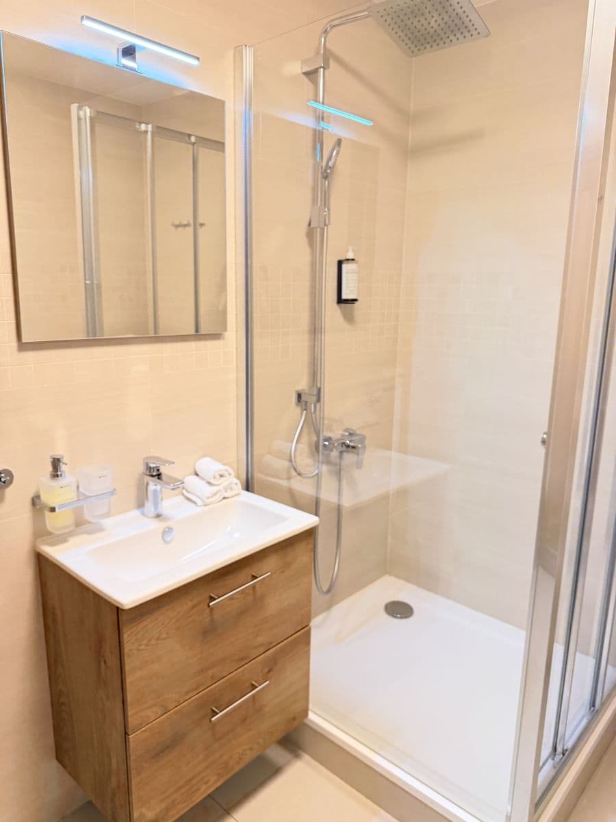 Prenájom bytu 107 m², Do Chuchle, Praha, Praha Prenájom bytu 107 m², Do Chuchle, Praha, Praha