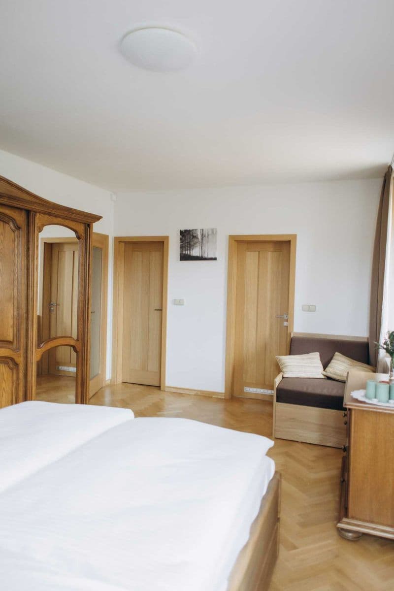 Prenájom bytu 117 m², Do Chuchle, Praha, Praha Prenájom bytu 117 m², Do Chuchle, Praha, Praha