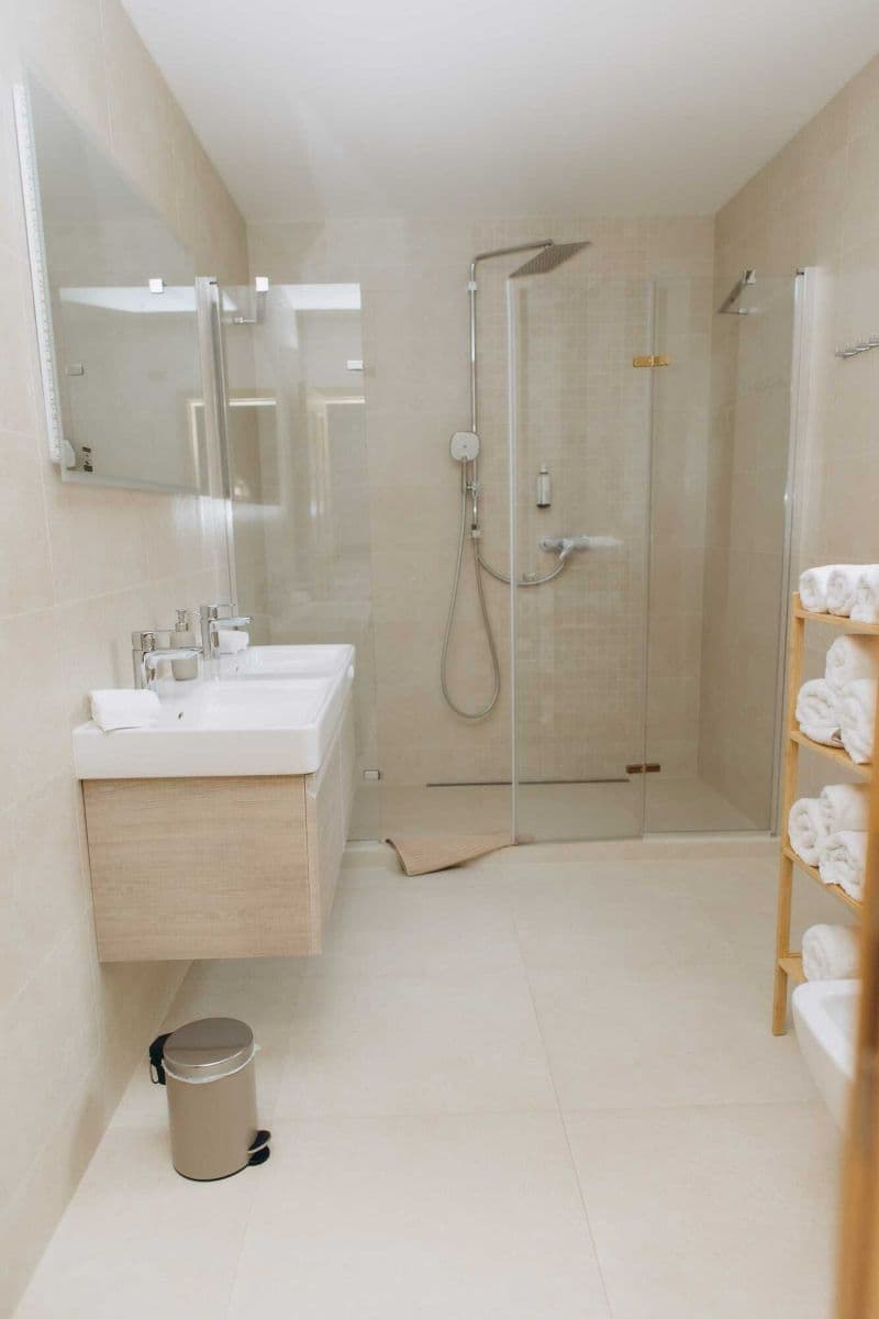 Prenájom bytu 117 m², Do Chuchle, Praha, Praha Prenájom bytu 117 m², Do Chuchle, Praha, Praha