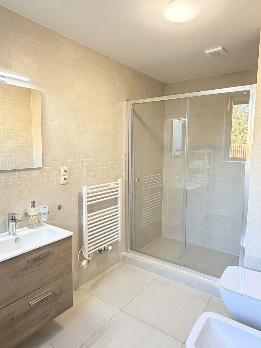 Prenájom bytu 116 m², Do Chuchle, Praha, Praha Prenájom bytu 116 m², Do Chuchle, Praha, Praha