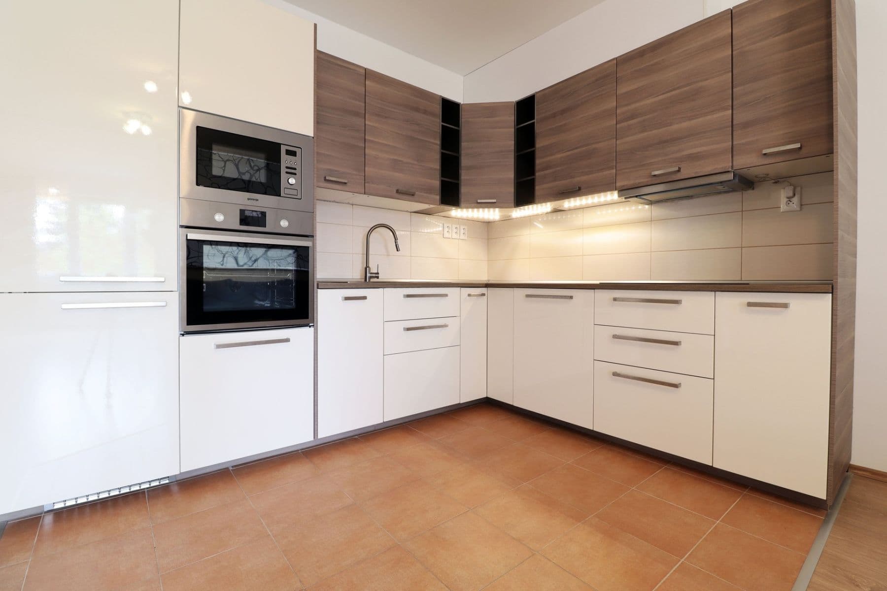 Prenájom bytu 1-izbový 56 m², Březenská, Praha, Praha Prenájom bytu 1-izbový 56 m², Březenská, Praha, Praha