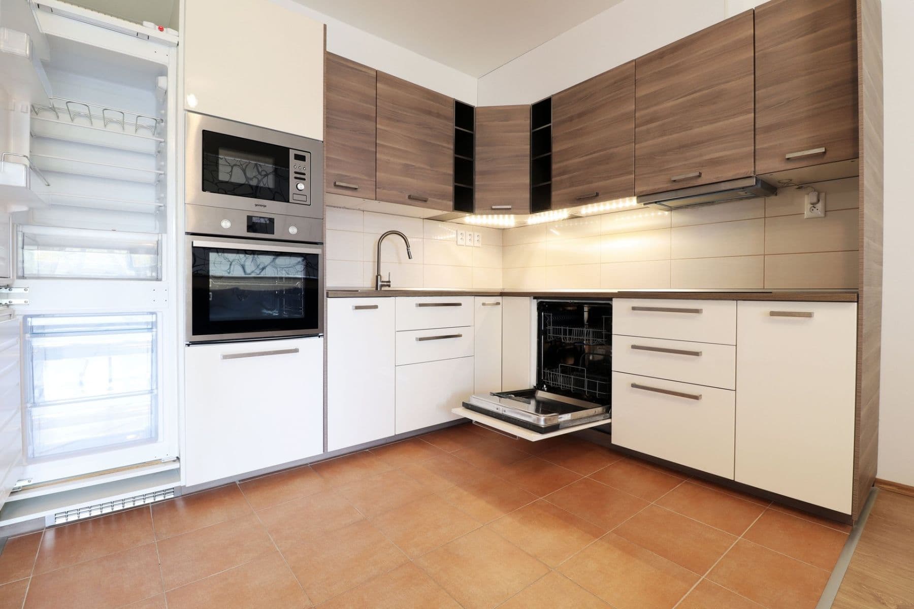 Prenájom bytu 1-izbový 56 m², Březenská, Praha, Praha Prenájom bytu 1-izbový 56 m², Březenská, Praha, Praha