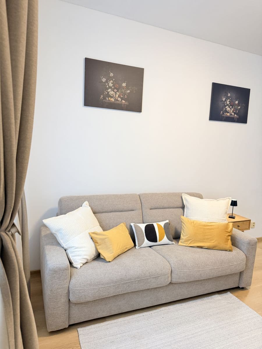 Prenájom bytu 44 m², Zbraslavská, Praha, Praha Prenájom bytu 44 m², Zbraslavská, Praha, Praha