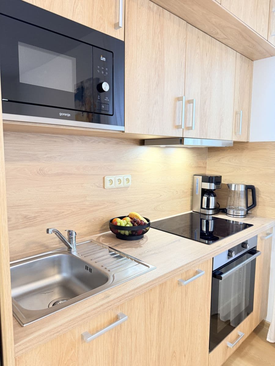 Prenájom bytu 44 m², Zbraslavská, Praha, Praha Prenájom bytu 44 m², Zbraslavská, Praha, Praha