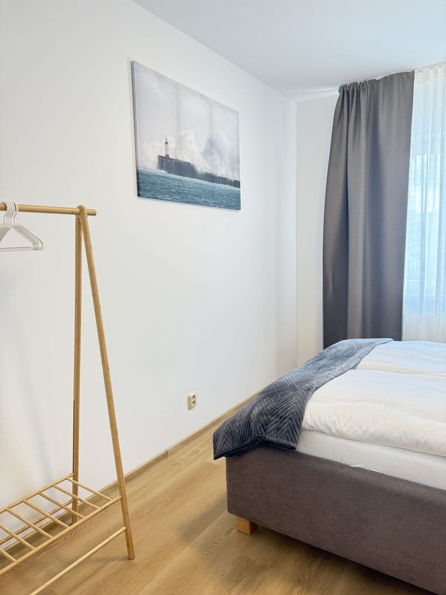 Prenájom bytu 44 m², Zbraslavská, Praha, Praha Prenájom bytu 44 m², Zbraslavská, Praha, Praha
