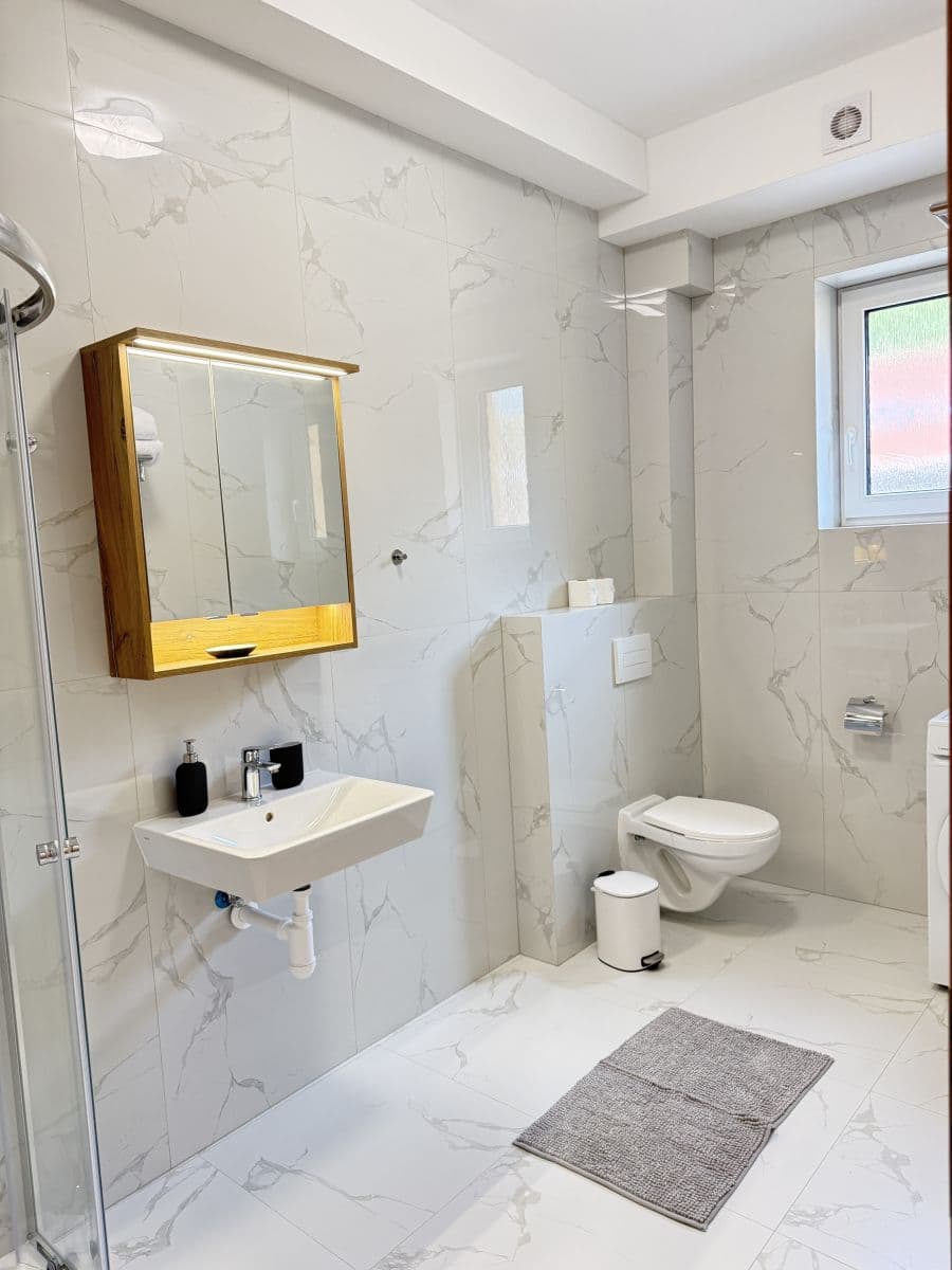 Prenájom bytu 44 m², Zbraslavská, Praha, Praha Prenájom bytu 44 m², Zbraslavská, Praha, Praha