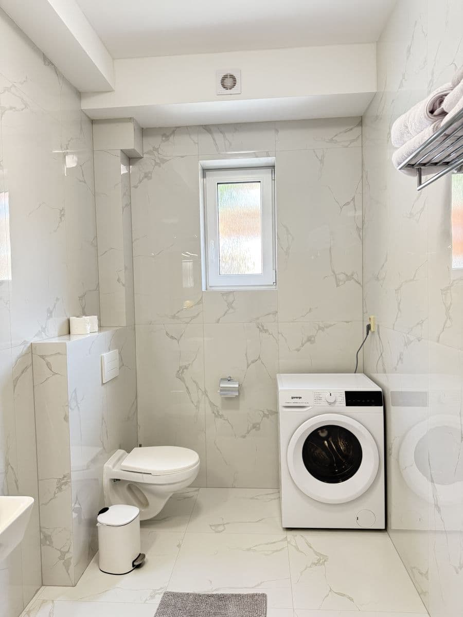 Prenájom bytu 44 m², Zbraslavská, Praha, Praha Prenájom bytu 44 m², Zbraslavská, Praha, Praha