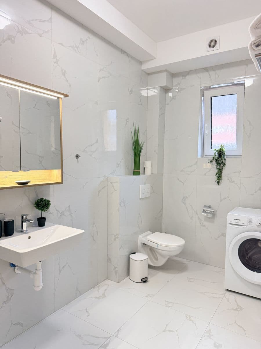 Prenájom bytu 44 m², Zbraslavská, Praha, Praha Prenájom bytu 44 m², Zbraslavská, Praha, Praha