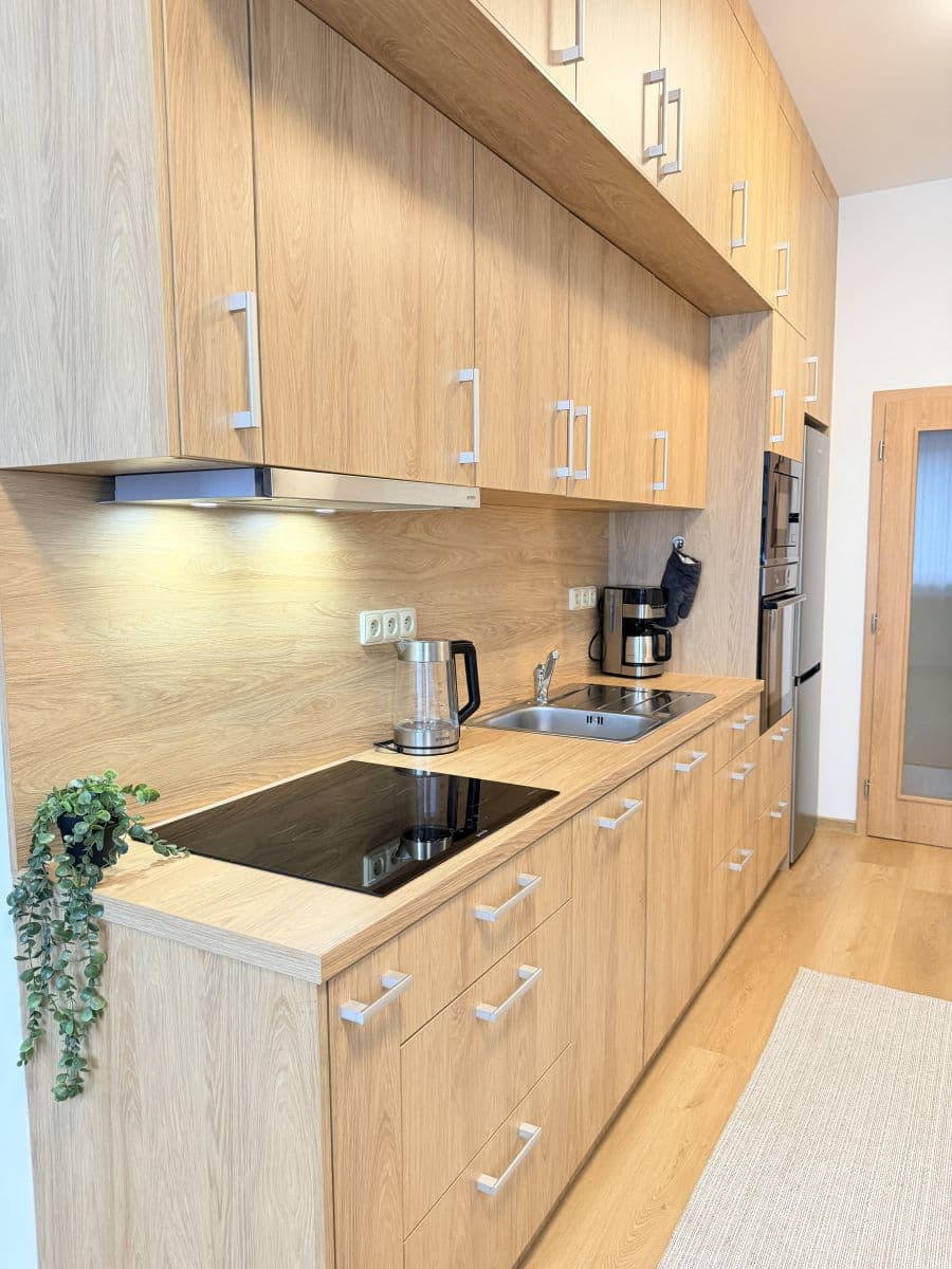 Prenájom bytu 53 m², Zbraslavská, Praha, Praha Prenájom bytu 53 m², Zbraslavská, Praha, Praha