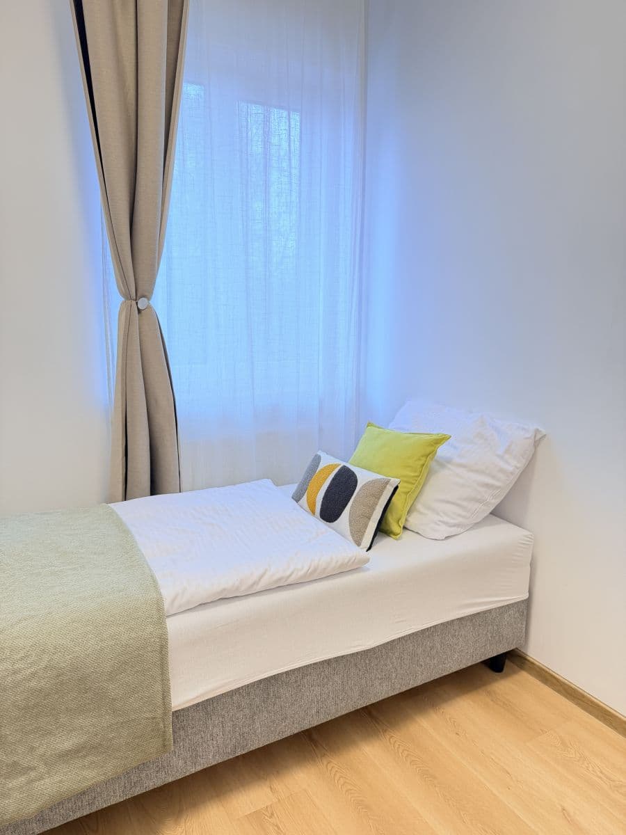 Prenájom bytu 53 m², Zbraslavská, Praha, Praha Prenájom bytu 53 m², Zbraslavská, Praha, Praha