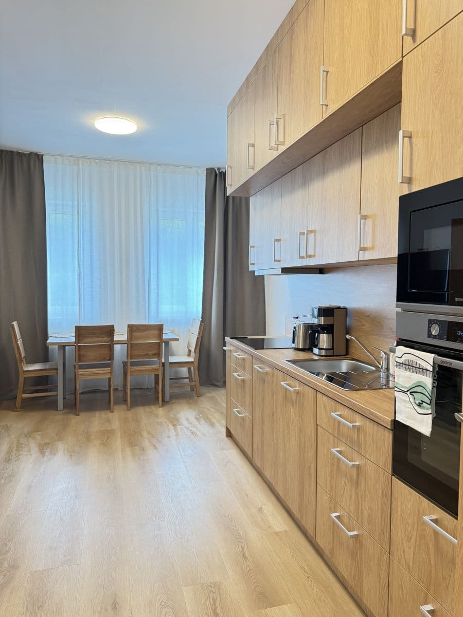 Prenájom bytu 53 m², Zbraslavská, Praha, Praha Prenájom bytu 53 m², Zbraslavská, Praha, Praha