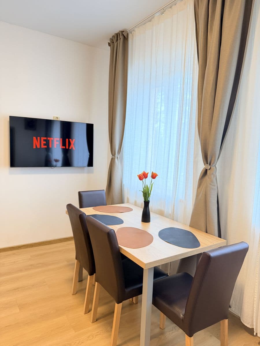 Prenájom bytu 53 m², Zbraslavská, Praha, Praha Prenájom bytu 53 m², Zbraslavská, Praha, Praha