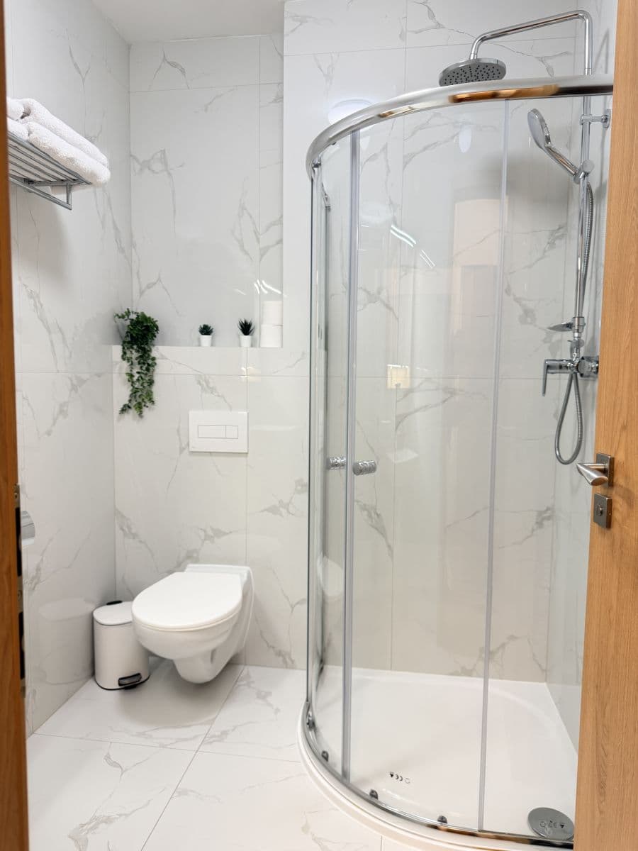 Prenájom bytu 43 m², Zbraslavská, Praha, Praha Prenájom bytu 43 m², Zbraslavská, Praha, Praha