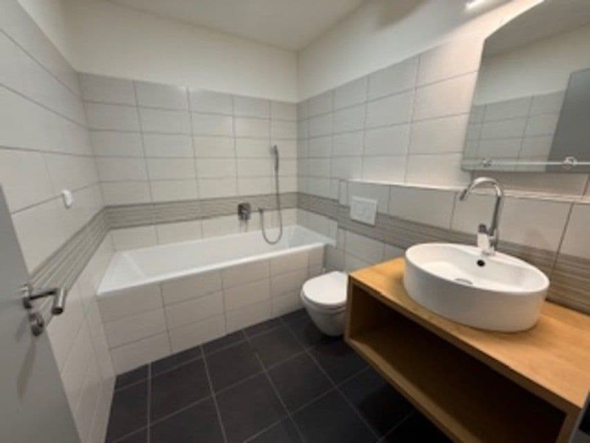 Prenájom bytu 1-izbový 35 m², Jeremiášova, Praha, Praha Prenájom bytu 1-izbový 35 m², Jeremiášova, Praha, Praha