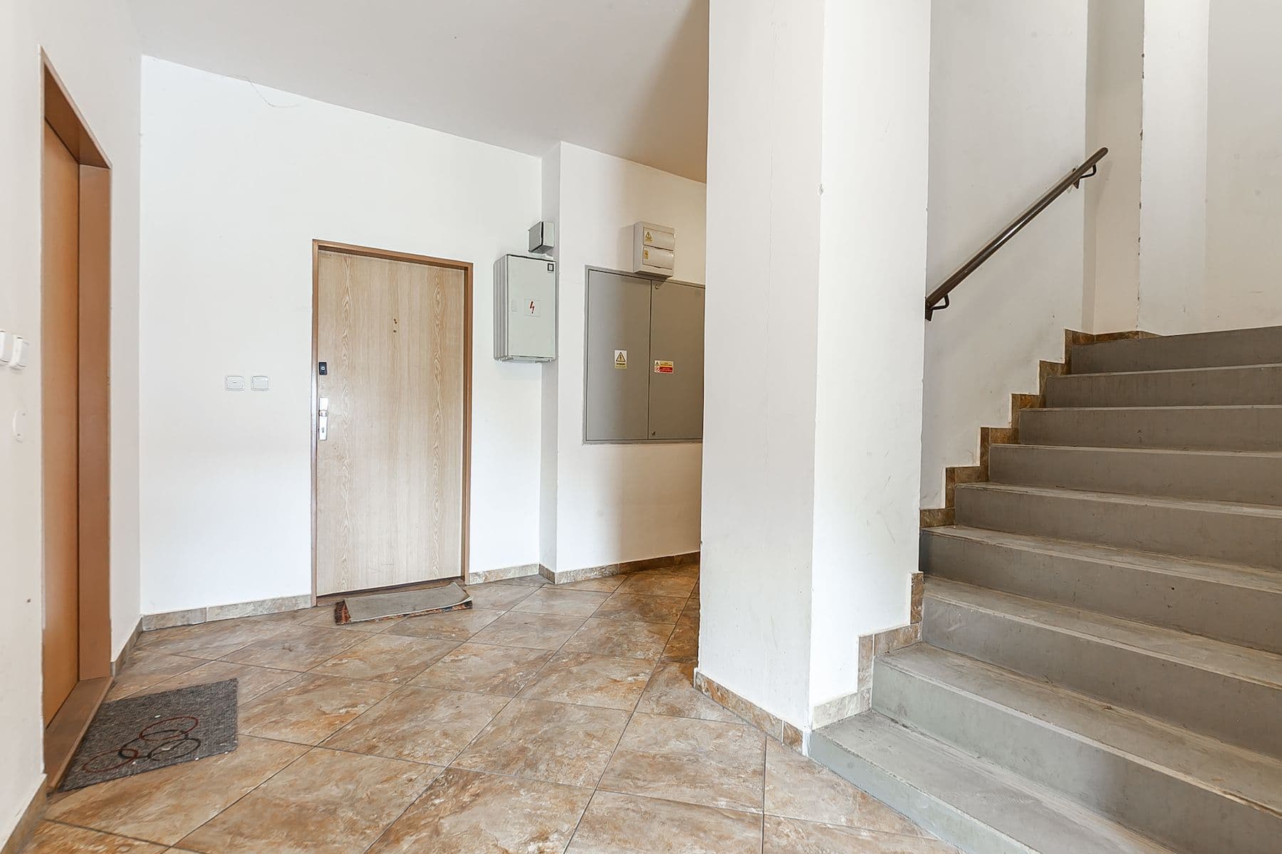 Predaj bytu 4-izbový 116 m², Břežany II, Středočeský kraj Predaj bytu 4-izbový 116 m², Břežany II, Středočeský kraj