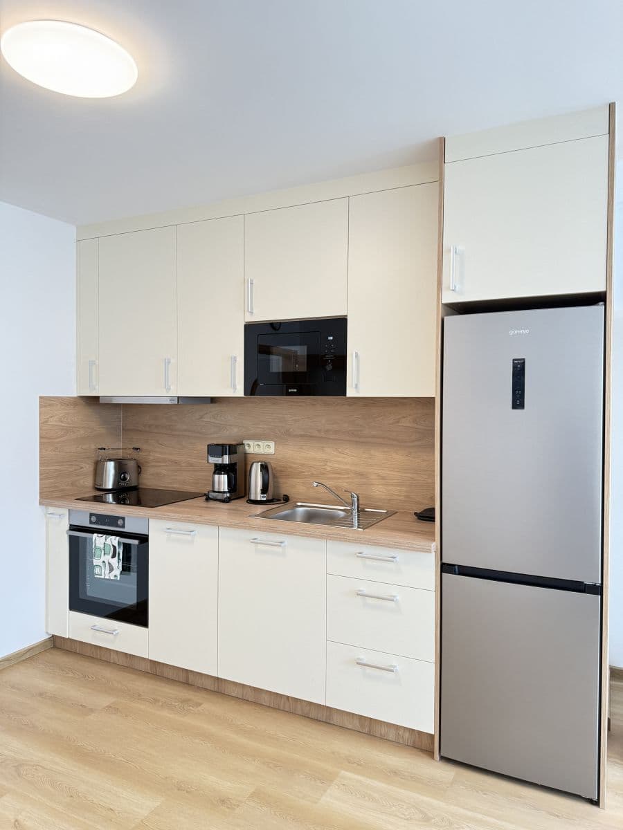 Prenájom bytu 56 m², Zbraslavská, Praha, Praha Prenájom bytu 56 m², Zbraslavská, Praha, Praha