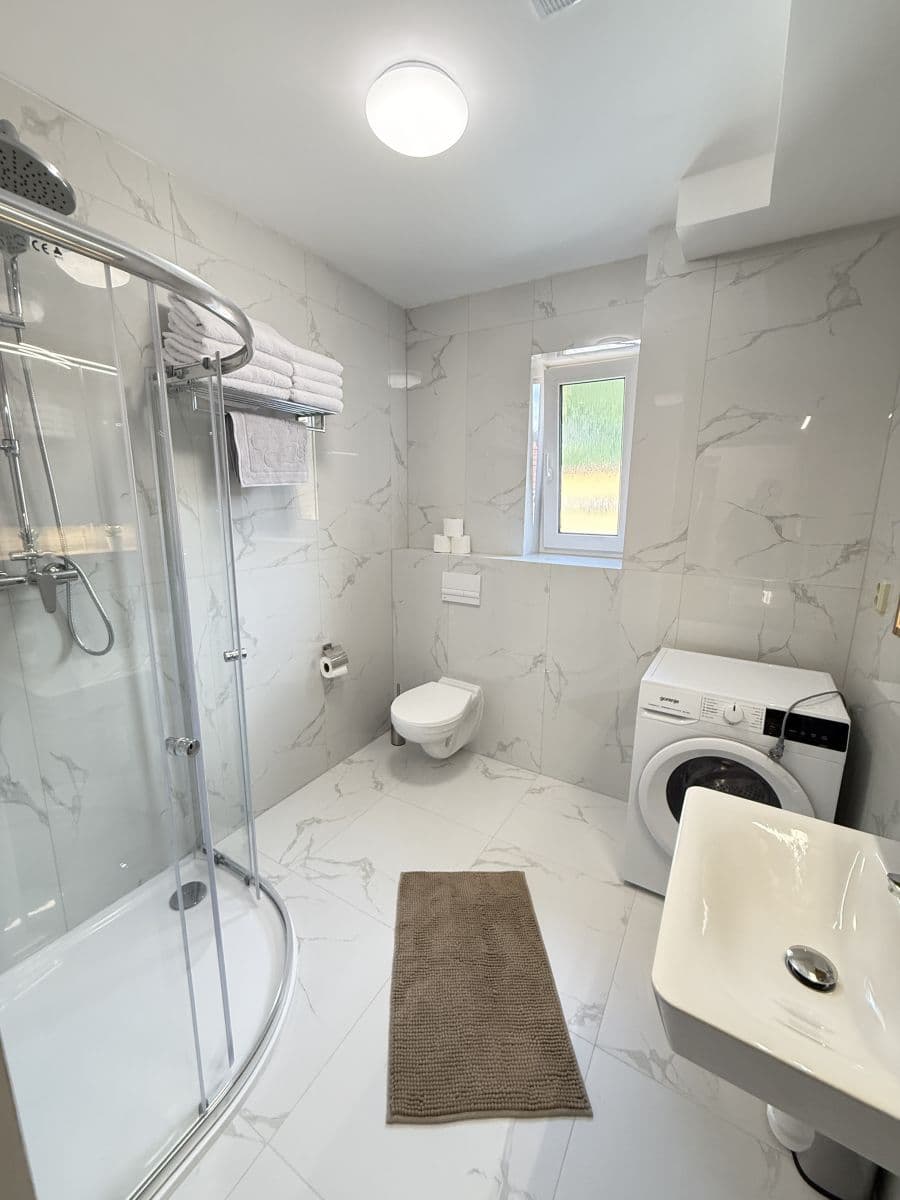 Prenájom bytu 56 m², Zbraslavská, Praha, Praha Prenájom bytu 56 m², Zbraslavská, Praha, Praha