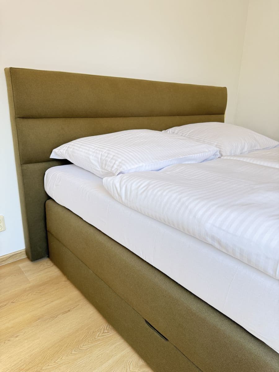 Prenájom bytu 56 m², Zbraslavská, Praha, Praha Prenájom bytu 56 m², Zbraslavská, Praha, Praha