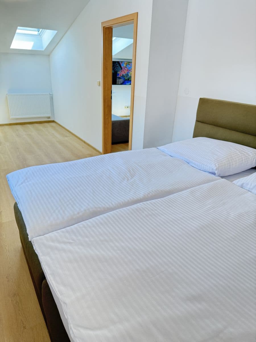 Prenájom bytu 56 m², Zbraslavská, Praha, Praha Prenájom bytu 56 m², Zbraslavská, Praha, Praha