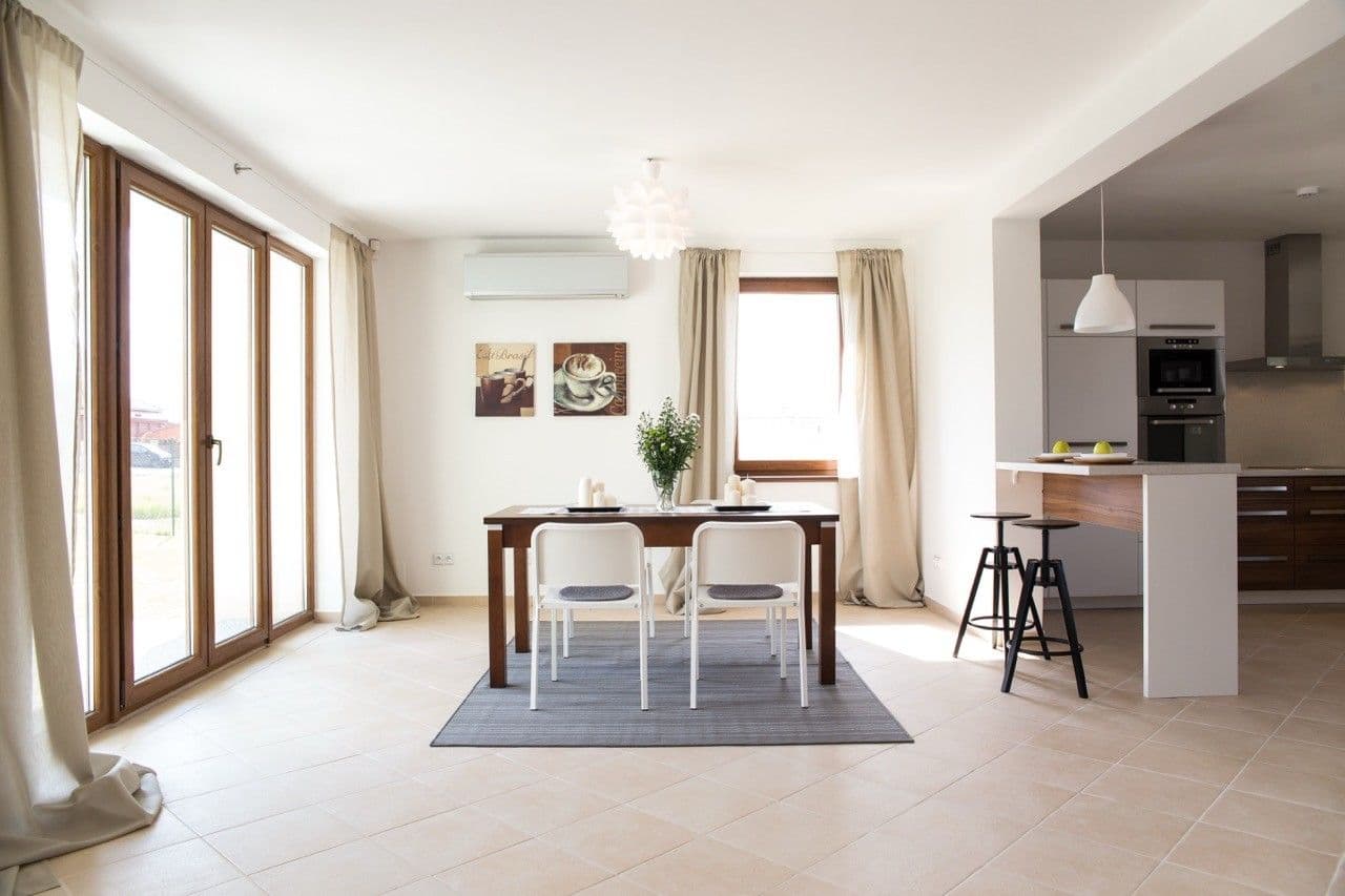 Prenájom domu 180 m², pozemek 439 m², Nad Rybníkem, Unhošť, Středočeský kraj Prenájom domu 180 m², pozemek 439 m², Nad Rybníkem, Unhošť, Středočeský kraj