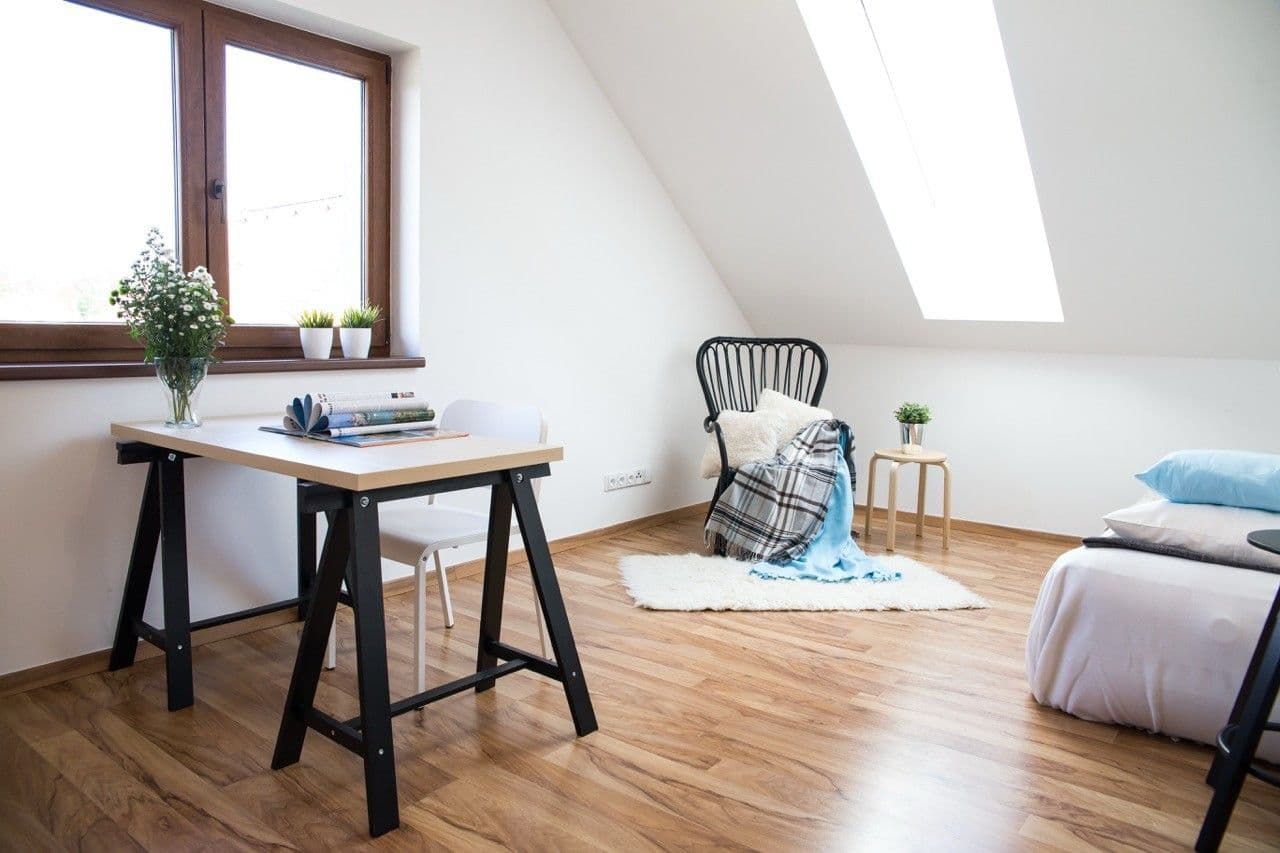 Prenájom domu 180 m², pozemek 439 m², Nad Rybníkem, Unhošť, Středočeský kraj Prenájom domu 180 m², pozemek 439 m², Nad Rybníkem, Unhošť, Středočeský kraj