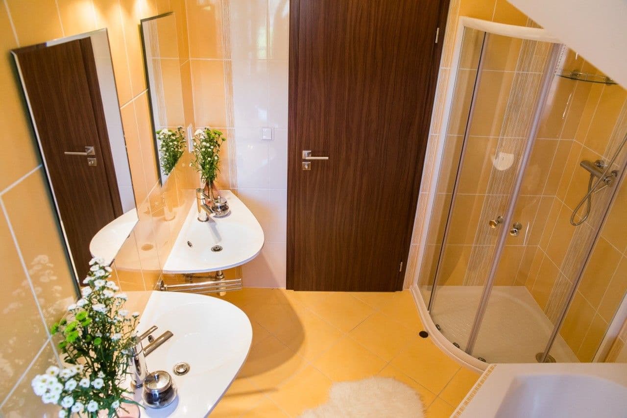 Prenájom domu 180 m², pozemek 439 m², Nad Rybníkem, Unhošť, Středočeský kraj Prenájom domu 180 m², pozemek 439 m², Nad Rybníkem, Unhošť, Středočeský kraj