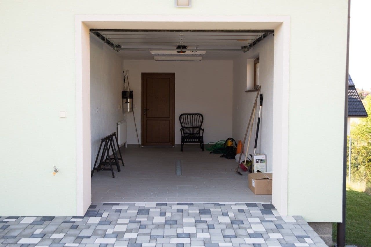 Prenájom domu 180 m², pozemek 439 m², Nad Rybníkem, Unhošť, Středočeský kraj Prenájom domu 180 m², pozemek 439 m², Nad Rybníkem, Unhošť, Středočeský kraj