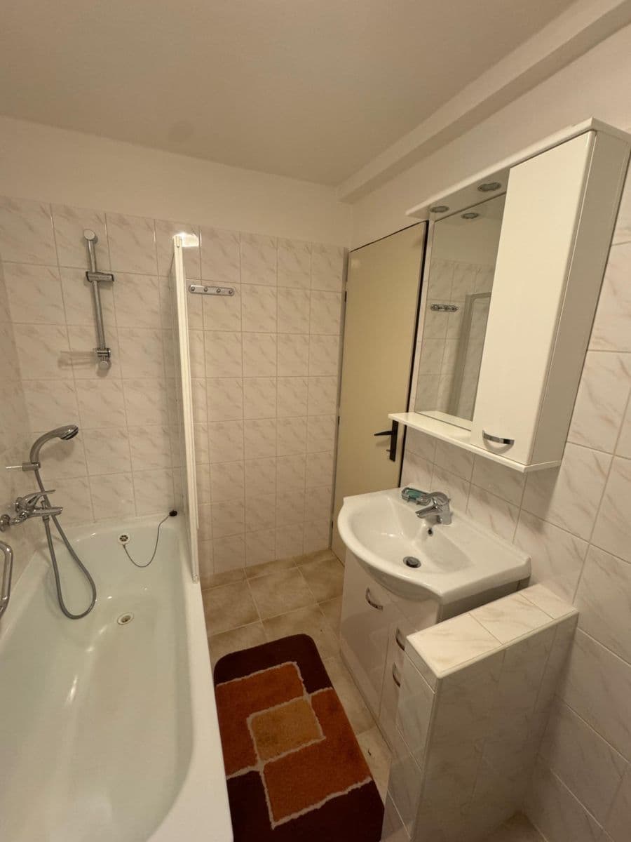 Predaj rekreačného objektu 60 m², pozemek 1.131 m², Horní Lhota, Moravskoslezský kraj Predaj rekreačného objektu 60 m², pozemek 1.131 m², Horní Lhota, Moravskoslezský kraj