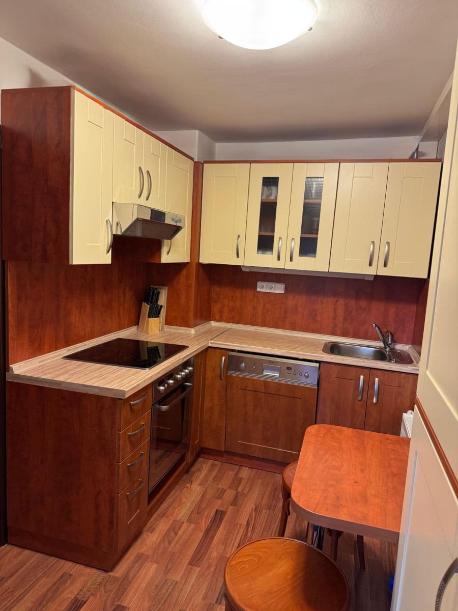 Predaj rekreačného objektu 60 m², pozemek 1.131 m², Horní Lhota, Moravskoslezský kraj Predaj rekreačného objektu 60 m², pozemek 1.131 m², Horní Lhota, Moravskoslezský kraj