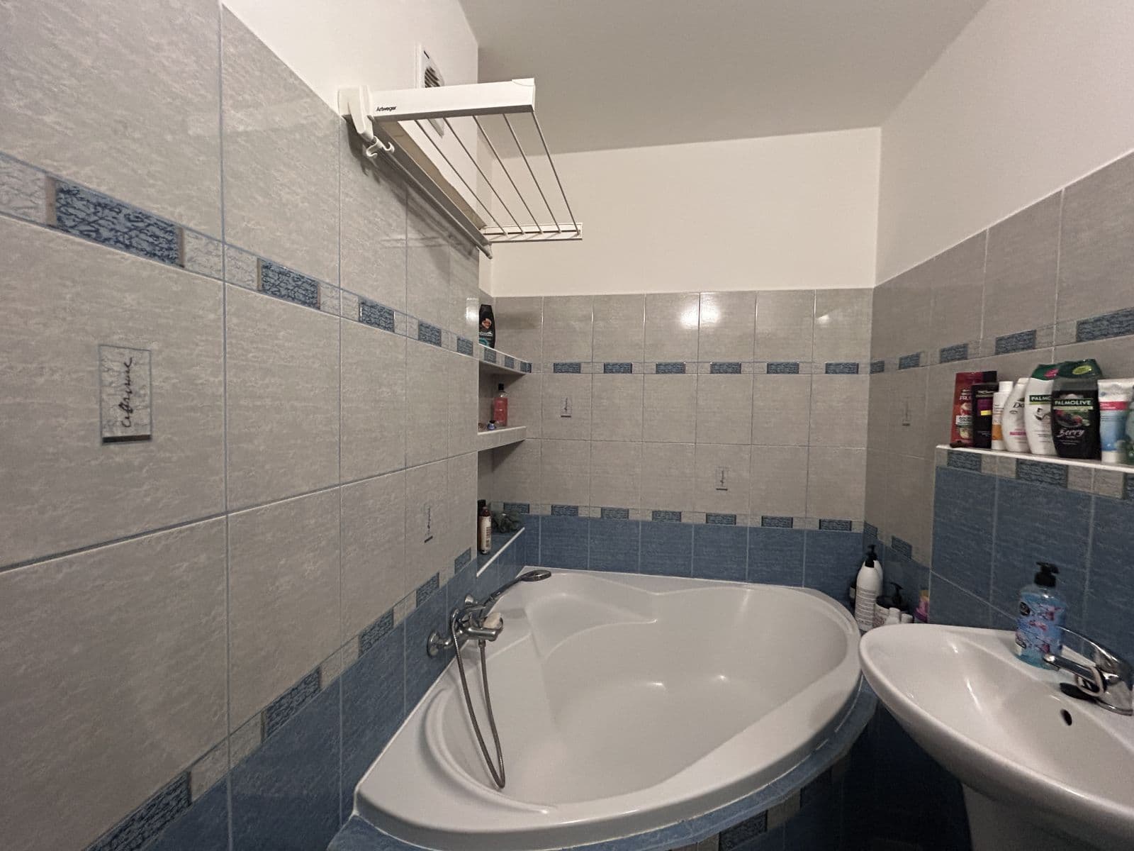 Predaj bytu 2-izbový 60 m², Krátká, Milovice, Středočeský kraj Predaj bytu 2-izbový 60 m², Krátká, Milovice, Středočeský kraj