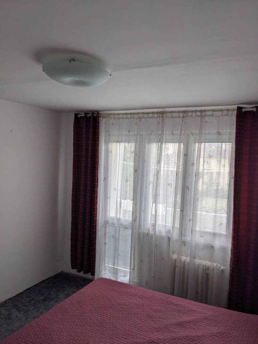 Prenájom bytu 2-izbový 52 m², Švermova, Beroun, Středočeský kraj Prenájom bytu 2-izbový 52 m², Švermova, Beroun, Středočeský kraj