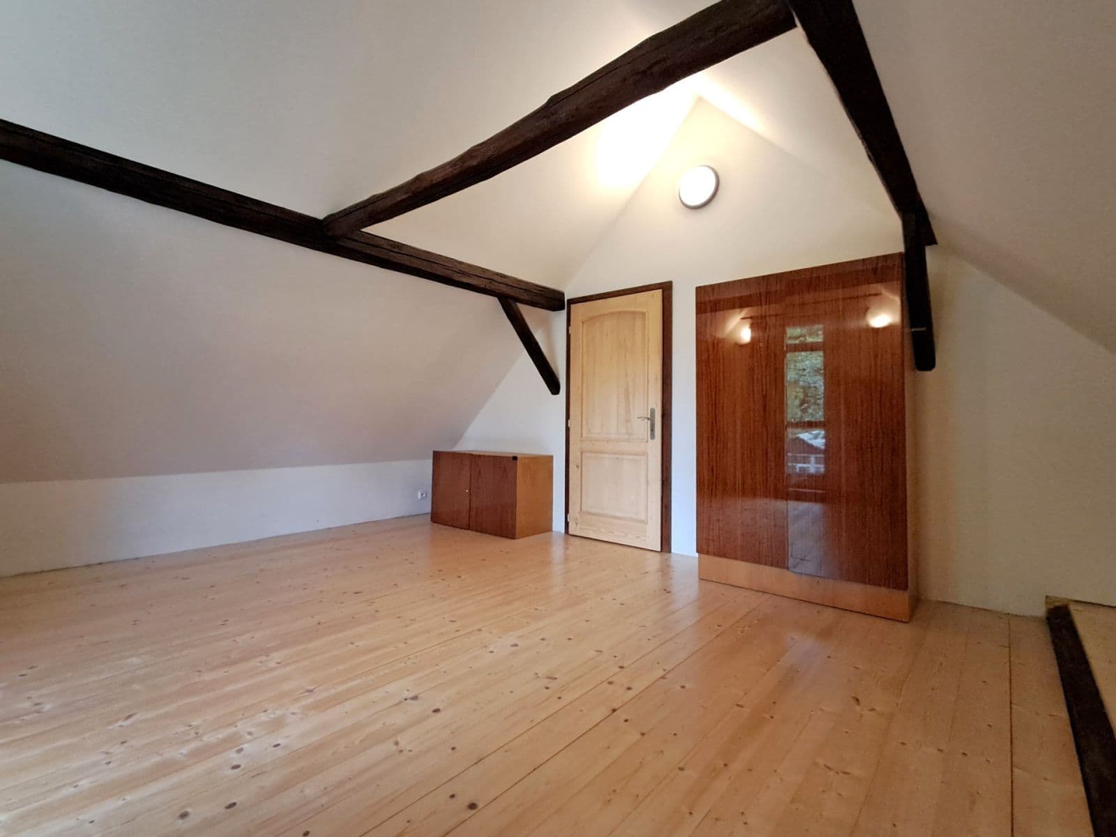 Predaj rekreačného objektu 105 m², pozemek 360 m², Vlastec, Jihočeský kraj Predaj rekreačného objektu 105 m², pozemek 360 m², Vlastec, Jihočeský kraj